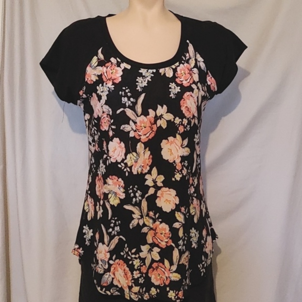 Ultra Flirt Classic floral print tee shirt